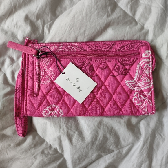 NWT Vera Bradley pink pattern Wristlet - Picture 2 of 4